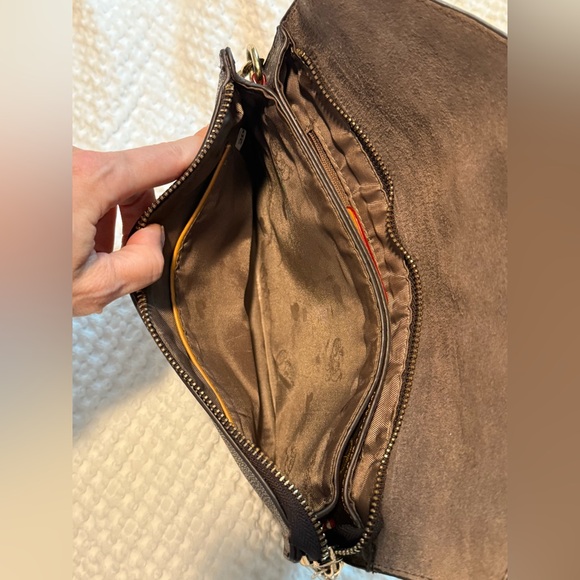 Kadiou Brown Patterned Clutch with Gold Chain Strap - Picture 4 of 8